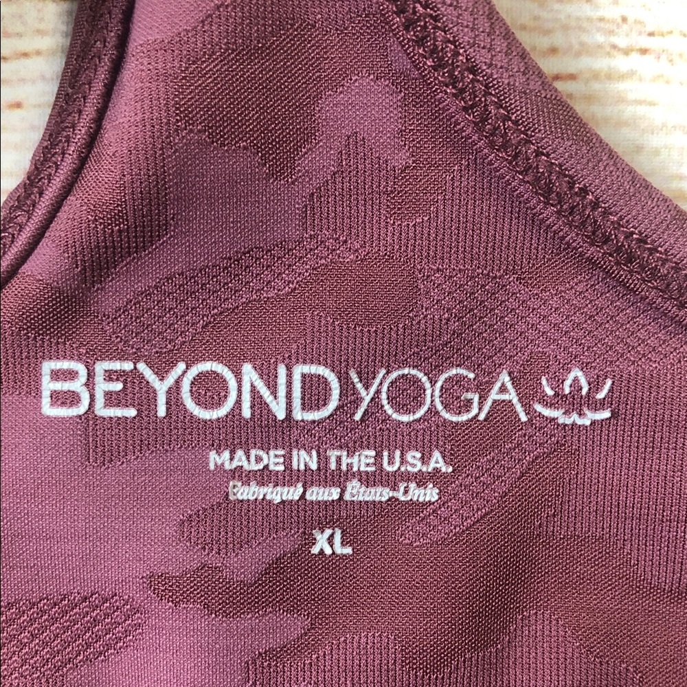 Beyond Yoga Seamless Camouflage‎ Tank - Picture 2 of 6